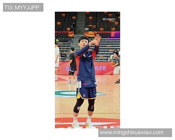 徐杰：从青涩少年到篮球场上的耀眼明星之路